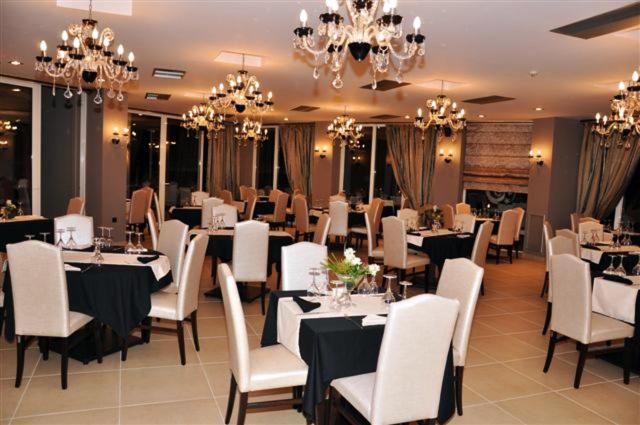 Amalias Hotel Kourouta Exteriör bild